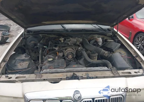 1999 Mercury Grand Marquis Gs из США, поврежденный, VIN 2MEFM74W6XX636230